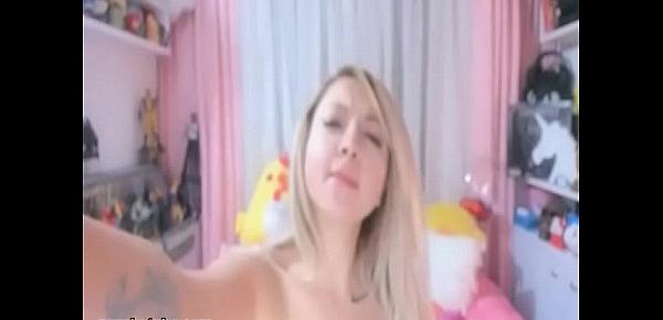  Beauteous Blonde Performed High Pleasure In Her Pink Room Live